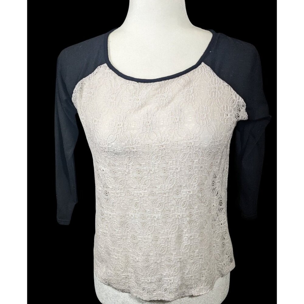 Woo Raglan Floral Lace Black And White Top Size Small